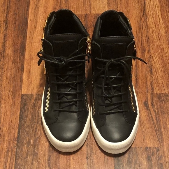 Giuseppe Zanotti  High top wing sneakers!! - Picture 2 of 4
